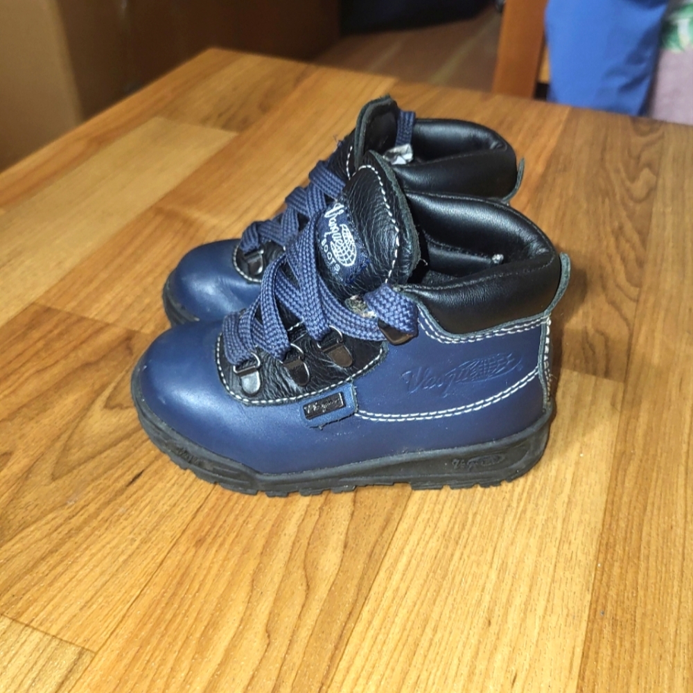 Vasque Gore-tex Hiking Boots Kids Blue leather shoes Thinsulate US Size 6